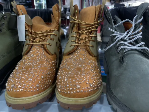Wheat Speckled Lace-Up Boots