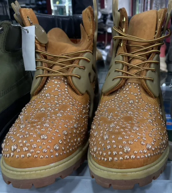 Wheat Speckled Lace-Up Boots